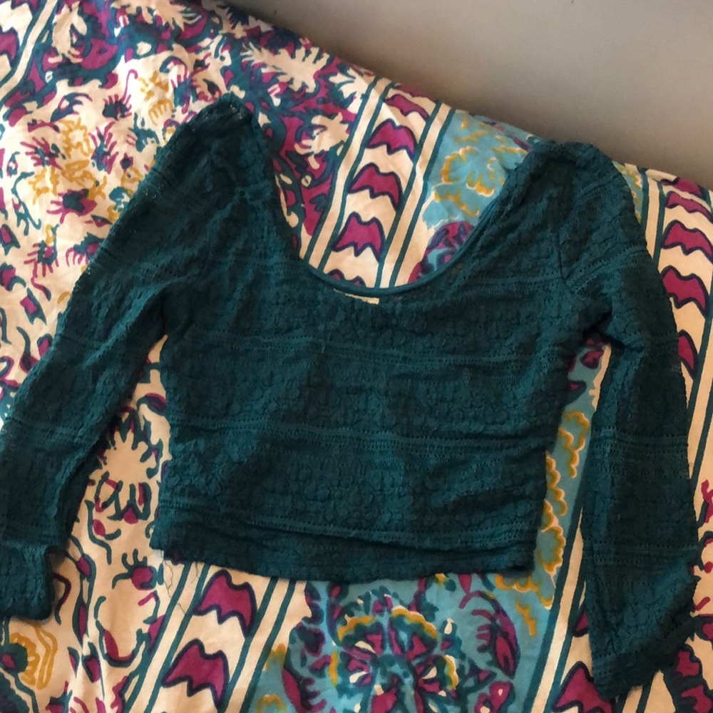 Urban outfitters cropped lacy top!